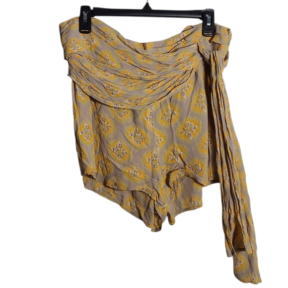 Free People Pants - FREE PEOPLE Extreme Faux Solid Wrap Tie Waist Yellow Floral Short Size 10